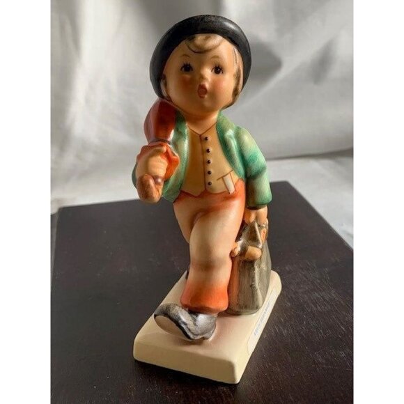 Hummel Goebel Merry Wanderer Figure 11 2/0 4" tall - Picture 1 of 5
